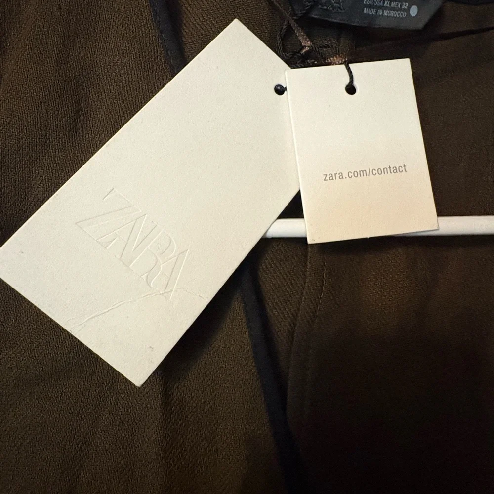 Elegant Brown Maxi Dress - Picture 7 of 7